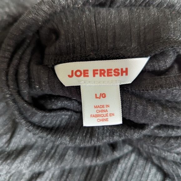 Joe Fresh Size L Turtleneck shimmery black - Picture 2 of 2